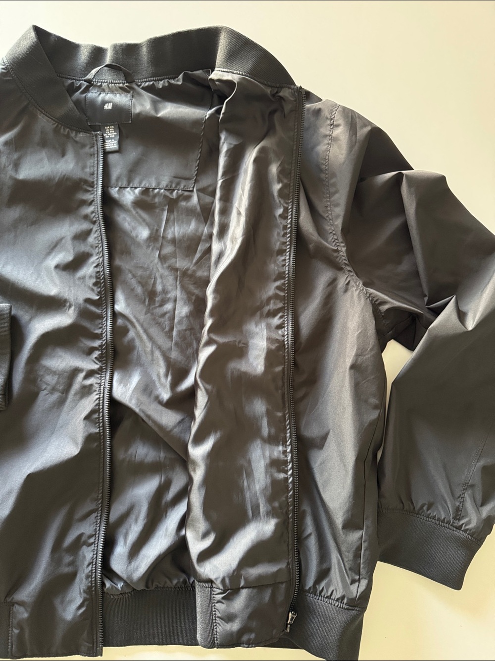 H&M Black Men's Lightweight Bomber Jacket - Picture 6 of 7